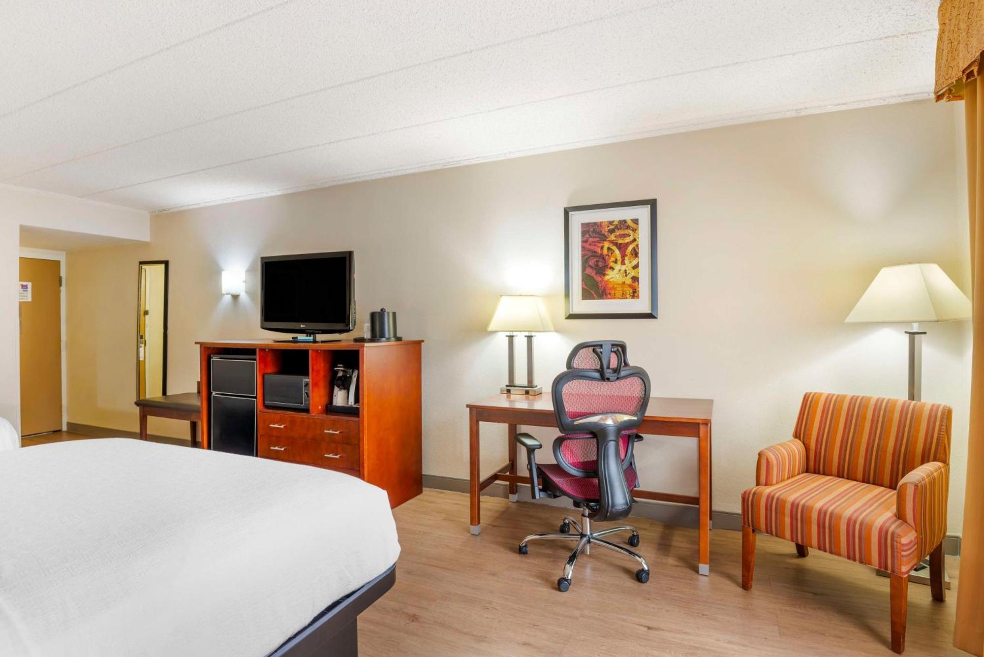 Best Western Plus Governor'S Inn Richmond Мидлотиан Экстерьер фото