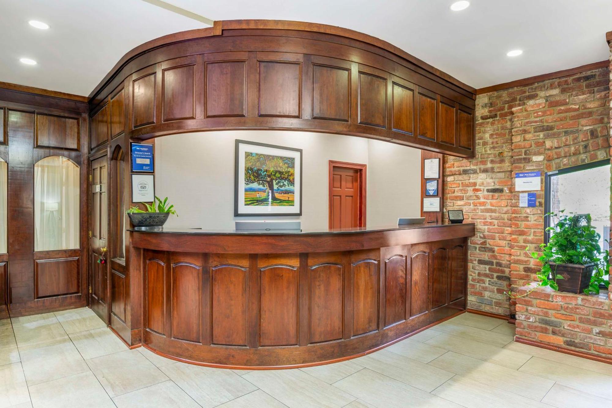 Best Western Plus Governor'S Inn Richmond Мидлотиан Экстерьер фото